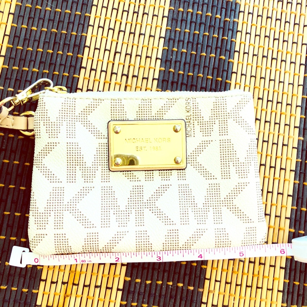 (Sold)Pre owned Michael Kors coin bag(SOLD)